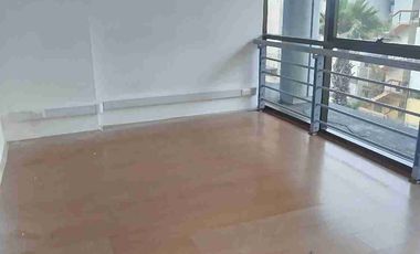 Oficina en Arriendo en Edificio Carrera, Av. Brasil, 2 Niveles, Excelente Ubicación!!
