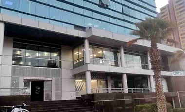 Oficina en Arriendo en Edificio Carrera, Av. Brasil, 2 Niveles, Excelente Ubicación!!