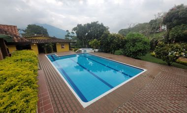 VENTA CASA CAMPESTRE GIRARDOTA