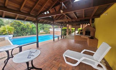 VENTA CASA CAMPESTRE GIRARDOTA