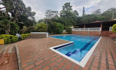 VENTA CASA CAMPESTRE GIRARDOTA