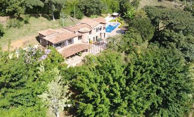 VENTA CASA CAMPESTRE GIRARDOTA