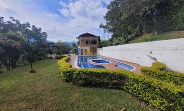 VENTA CASA CAMPESTRE GIRARDOTA