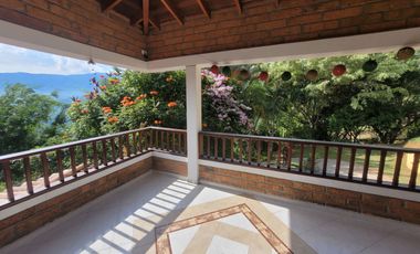 VENTA CASA CAMPESTRE GIRARDOTA