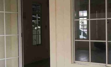 Disewa Murah Rumah Dekat Akses Tol Carport 2 di Cluster Spain Lippo Karawaci Utara