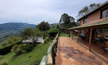 VENTA CASA CAMPESTRE COPACABANA
