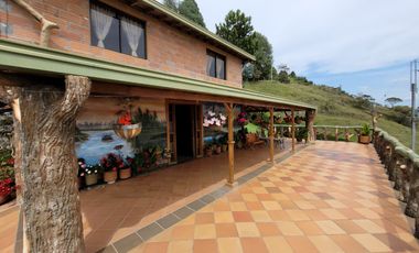 VENTA CASA CAMPESTRE COPACABANA