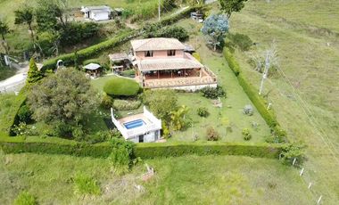 VENTA CASA CAMPESTRE COPACABANA