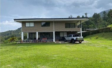 VENTA CASA CAMPESTRE COPACABANA