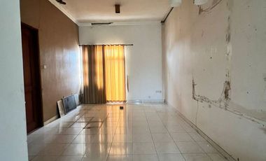 Jual cepat rumah SHM di Jemur Andayani, HOOK,  bagus untuk usaha