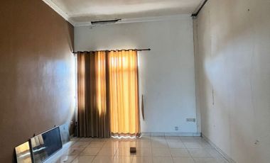 Jual cepat rumah SHM di Jemur Andayani, HOOK,  bagus untuk usaha