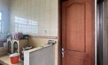 Jual cepat rumah SHM di Jemur Andayani, HOOK,  bagus untuk usaha