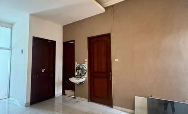 Jual cepat rumah SHM di Jemur Andayani, HOOK,  bagus untuk usaha