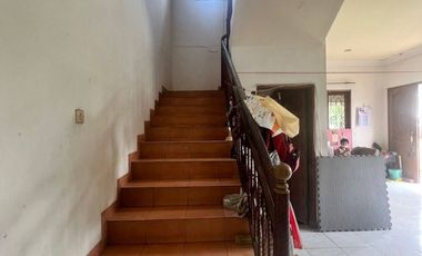 Jual cepat rumah SHM di Jemur Andayani, HOOK,  bagus untuk usaha
