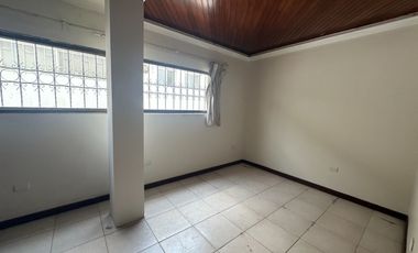 Casa de alquiler en la Urbanización Entre Ríos, Samborondón, 5 dormitorios.