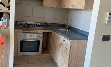 Se arrienda departamento en Eduardo Titus,  2 dormitorios en suite , 2 baños, 1 estacionamiento, 1 bodega $ 450.000