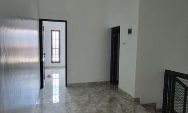 Rumah Minimalis Bangunan Baru di Harapan Indah Harga Masih Bisa Nego!