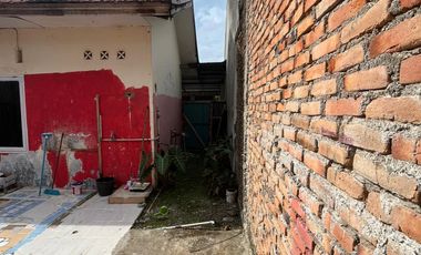 Rumah Bagus Luas Strategis Dekat Baiturrahmah Padang