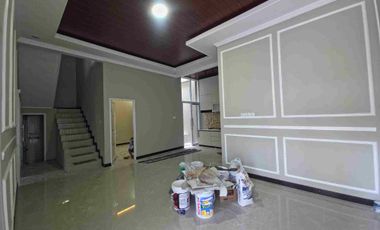 rumah mewah 2lantai dekat solo lokasi baturan,akses strategis