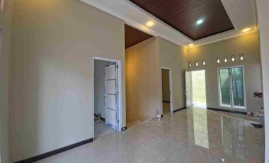 rumah mewah 2lantai dekat solo lokasi baturan,akses strategis