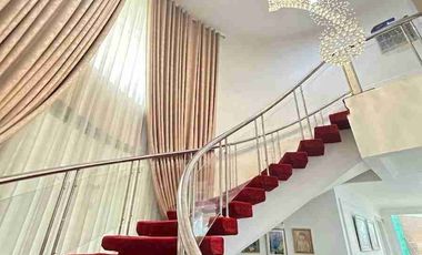 JUAL CEPAT MURAH RUMAH GREEN GARDEN MEWAH CANTIK ADA SWIMMING POOL