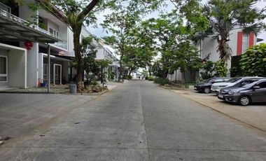 Rumah 2,5 Tingkat Siap Huni Full Furnish di Perumahan 𝗛𝗔𝗟𝗧𝗢𝗡 𝗣𝗟𝗔𝗖𝗘, Jl. Menteng VII - Panglima Denai