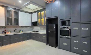 Rumah 2,5 Tingkat Siap Huni Full Furnish di Perumahan 𝗛𝗔𝗟𝗧𝗢𝗡 𝗣𝗟𝗔𝗖𝗘, Jl. Menteng VII - Panglima Denai