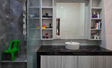 Rumah 2,5 Tingkat Siap Huni Full Furnish di Perumahan 𝗛𝗔𝗟𝗧𝗢𝗡 𝗣𝗟𝗔𝗖𝗘, Jl. Menteng VII - Panglima Denai