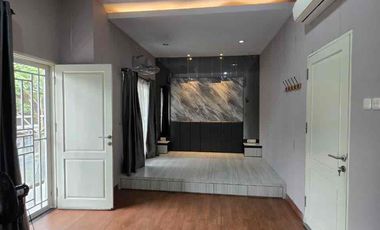 Rumah 2,5 Tingkat Siap Huni Full Furnish di Perumahan 𝗛𝗔𝗟𝗧𝗢𝗡 𝗣𝗟𝗔𝗖𝗘, Jl. Menteng VII - Panglima Denai