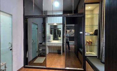Rumah 2,5 Tingkat Siap Huni Full Furnish di Perumahan 𝗛𝗔𝗟𝗧𝗢𝗡 𝗣𝗟𝗔𝗖𝗘, Jl. Menteng VII - Panglima Denai