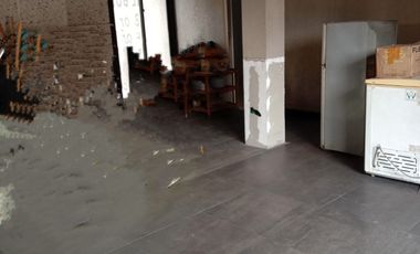 Disewakan gedung 2 lantai di Kayuringin Bekasi selatan