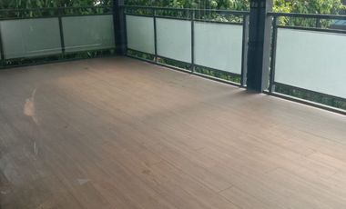 Disewakan gedung 2 lantai di Kayuringin Bekasi selatan