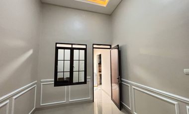 Rumah Baru Cantik Mewah Ada Tanah Kebun Belakang