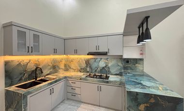 Rumah Baru Cantik Mewah Ada Tanah Kebun Belakang