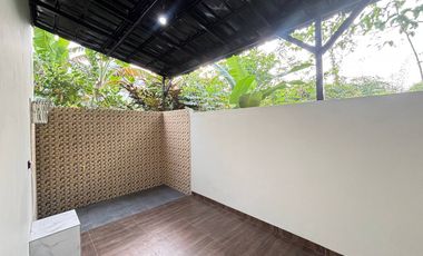 Rumah Baru Cantik Mewah Ada Tanah Kebun Belakang