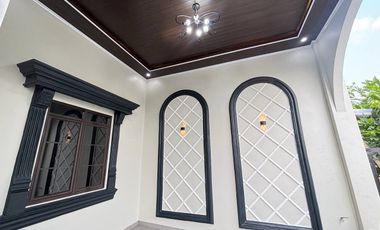 Rumah Baru Cantik Mewah Ada Tanah Kebun Belakang