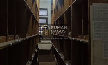 Under Market Jarang Ada Rumah Komersil Area Prime Sayap Dago Dekat BIP Riau