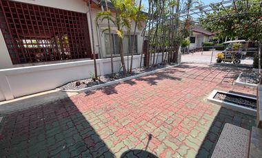 Spacious Beachside House, 4 Bed 3 Bath, for Rent in a Peaceful Residence