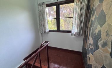 Spacious Beachside House, 4 Bed 3 Bath, for Rent in a Peaceful Residence