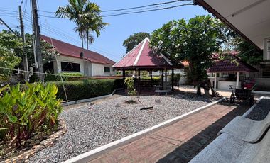 Spacious Beachside House, 4 Bed 3 Bath, for Rent in a Peaceful Residence