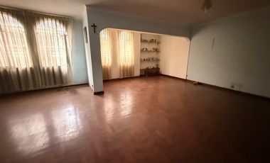 Venta Casa Comercial Urb. Palermo 298 m²