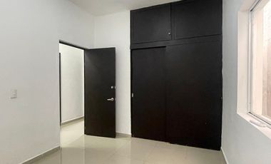 CASA EN RENTA EN MITRAS CENTRO
