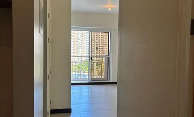 DMCI Pasalo 2 Bedroom Condo with Parking Aston place in Pasay Manila near Senate MOA Adamson LA Salle LRT Benilde Arellano