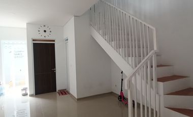 Jual Rumah CANTIK harga MURAH 2 Lantai di Sayap Antapani Kiaracondong  Bandung