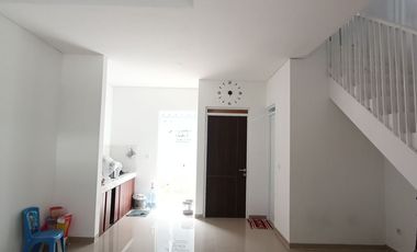 Jual Rumah CANTIK harga MURAH 2 Lantai di Sayap Antapani Kiaracondong  Bandung