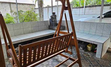 Di jual rumah villa di jatihandap, kami jual cepat, harga masih bisa nego