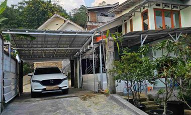 Di jual rumah villa di jatihandap, kami jual cepat, harga masih bisa nego