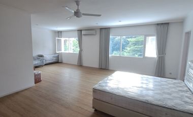 FOR RENT – Bright House with Large Garden in Kemang | Must See