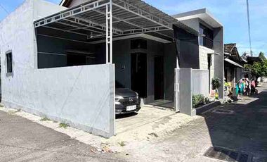 RUMAH CANTIK HOOK DI GAMBIRAN UMBULHARJO DEKAT KAMPUS UAD DAN XT SQUARE