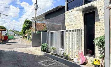 RUMAH CANTIK HOOK DI GAMBIRAN UMBULHARJO DEKAT KAMPUS UAD DAN XT SQUARE